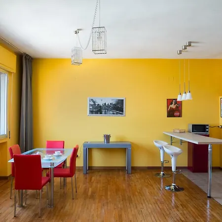 The On The 5th Floor Apartment *